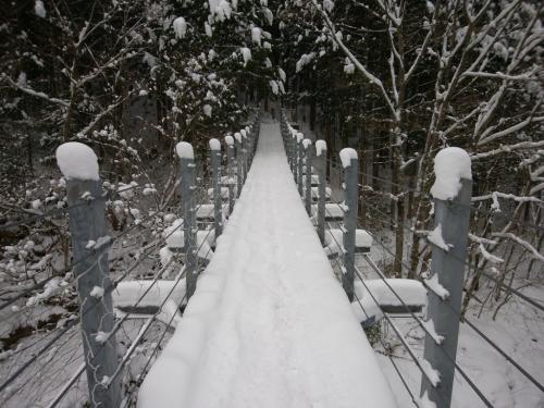 橋を渡って、、、