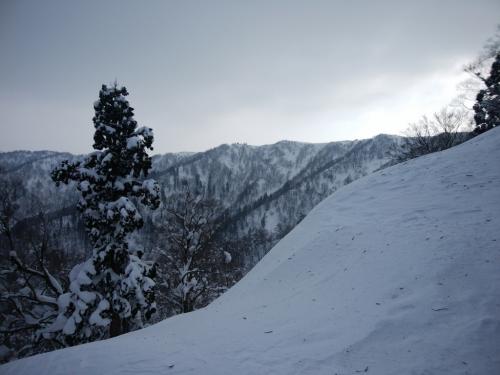 いつもと違って今日は稜線が見えていた