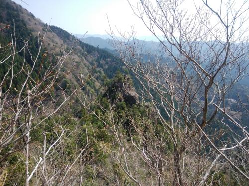 これから向かう地蔵岳のピークが見えた。こういうピークはテンションがあがる