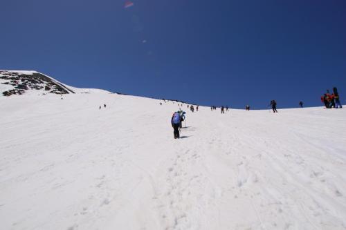 急登が続く。ここでこまっちゃんが靴擦れで足を痛めてスローペースになる