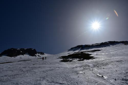 グッドな岩肌と滑走シーン。頂いた画像４。ありがとうございました。