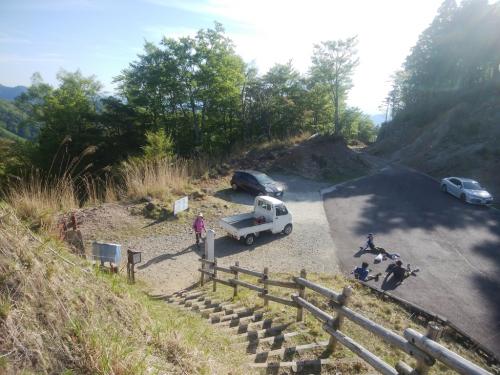 太尾登山口に戻ってきた。お疲れ様でした。結構歩いたので疲れたけど楽しかった！