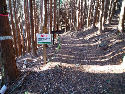 通行止めとは・・・これでピストンするしかなくなった。本当はぐるっと回ってきたかったんだけど