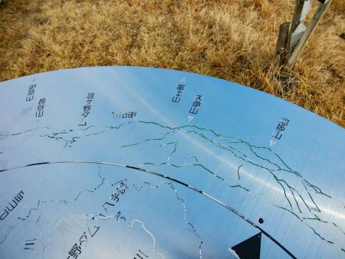 おぉ、ここから富士山も見えるのか！？と思いながら、天気がよかったので富士山探してみたけど雲がかかっていてわからなかった。まぁよほどの天気と大気に恵まれないと見れないんだろう