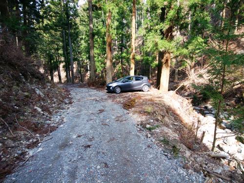 林道を歩いて駐車ポイントに戻ってきました。長い林道も帰りはそこまで長いように感じなかった。本日もお疲れ様でした。